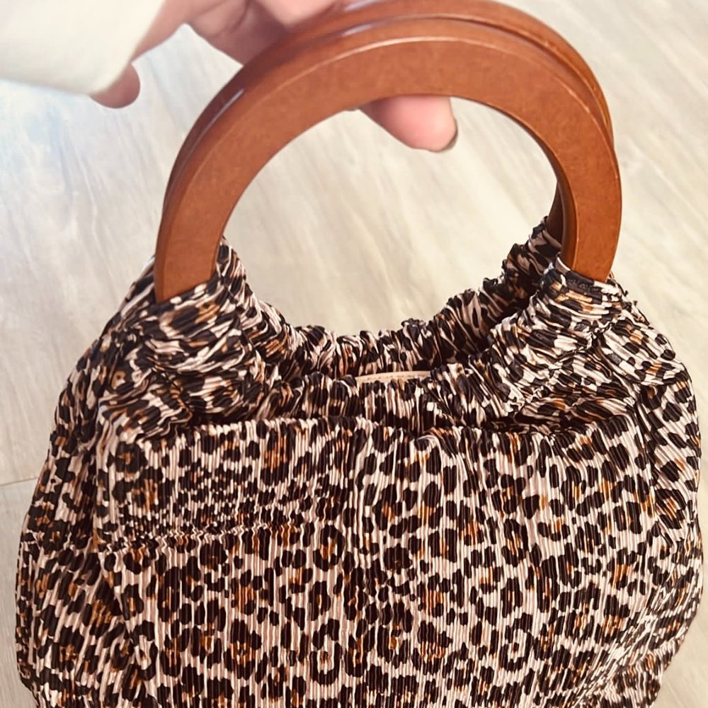 Street Level crossbody animal print purse